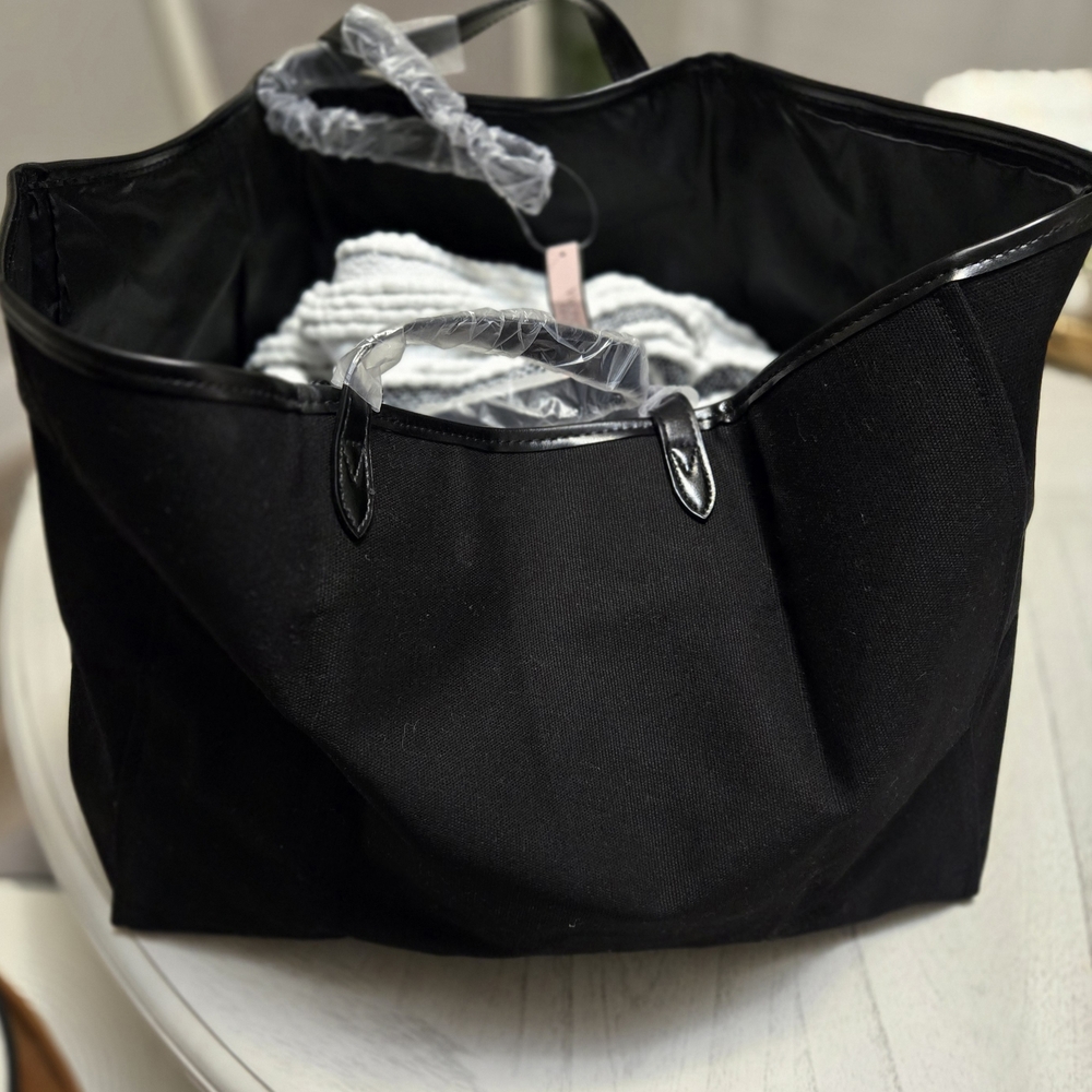 Victoria's Secret NWT XL Sequin Tote Bag - Black, Gold, Pink, Red - Picture 4 of 11